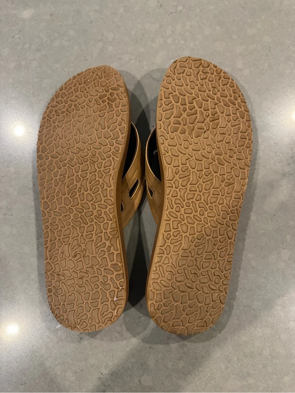 Flojos Brown Flip Flop Sandals - Tan/Brown - men’s size 13